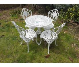 Dört Sandalyeli Bahçe Masa Takımı / 75 Cm. Yuvarlak Masa, Kolsuz Döküm Masa Takımı